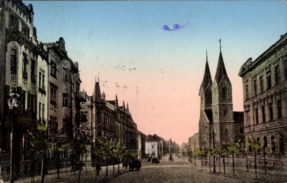 Ak Pilsen, Straßenpartie, Wohnhäuser, Kirche