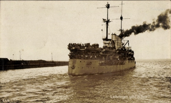 Foto Ak Deutsches Kriegsschiff Lothringen geht in See, Linienschiff, Reichsmarine