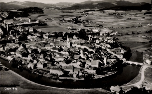 Ak Cham in der Oberpfalz, Luftaufnahme von  Fluss, Häuser, Landschaft