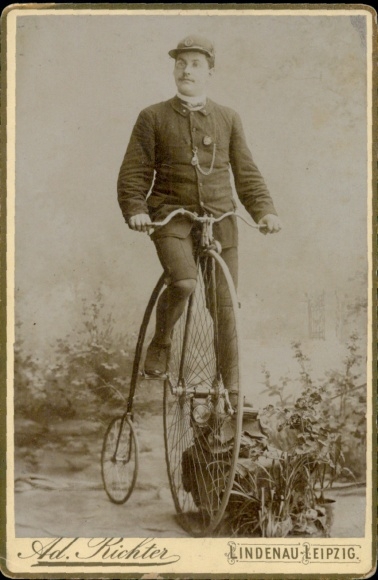 Kabinett Foto Leipzig in Sachsen, Mann auf einem Fahrrad, Hochrad, Portrait