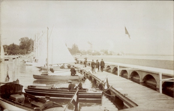 Foto Ak Hafen, Landungssteg, Segelboote