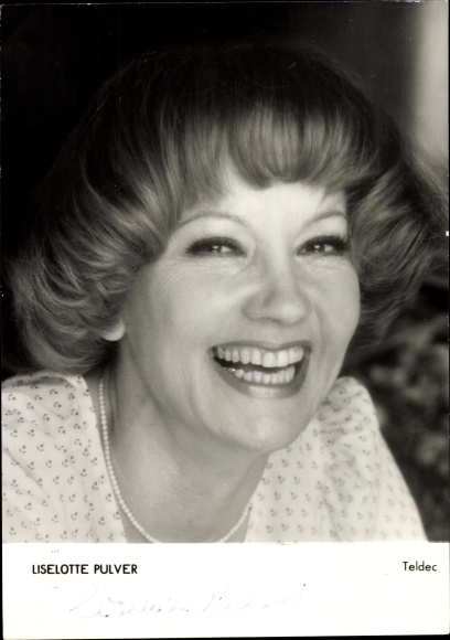 Ak Schauspielerin Liselotte Pulver, Portrait, Autogramm